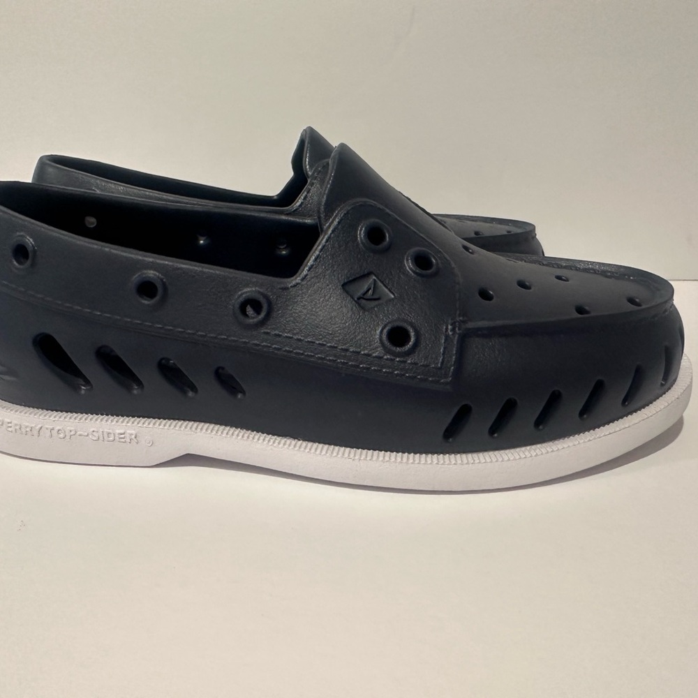 Sperry - Picture 2 of 7